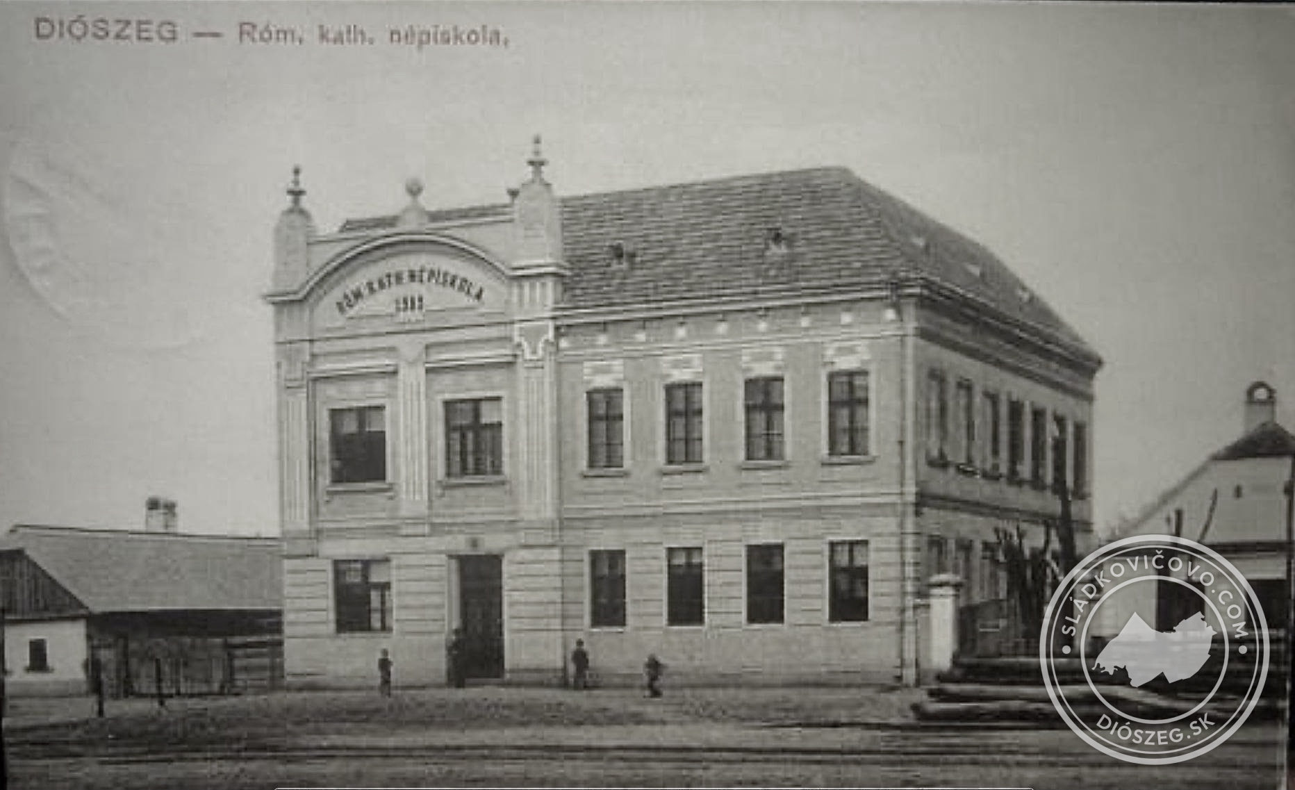 A Római Katolikus Népiskola 1912 körül.