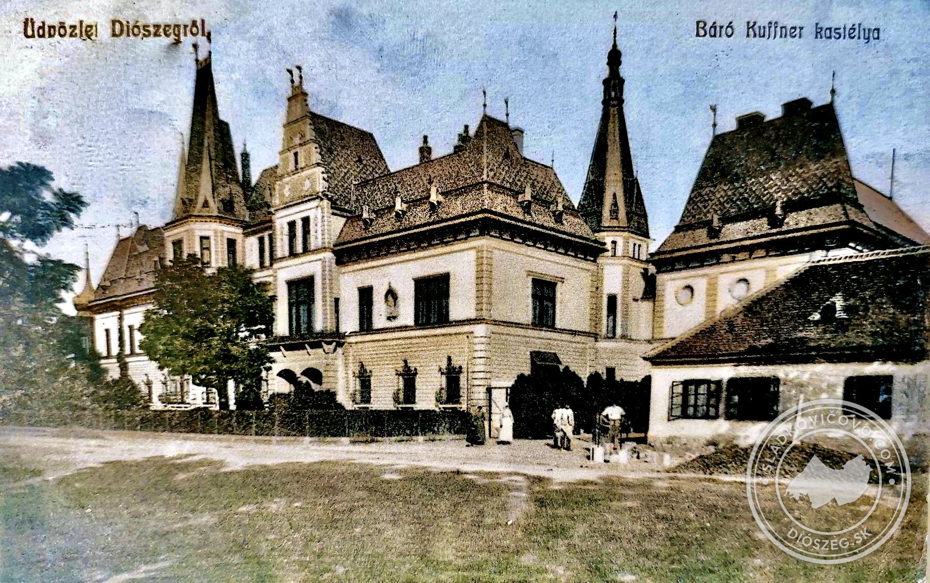 A kastély eredeti szépségében egy 1910-es színezett képeslapon.